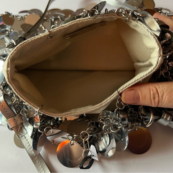 RABANNE BY PACO RABANNE SPARKLE SILVER DISC BAG NEW - Picture 9 of 15